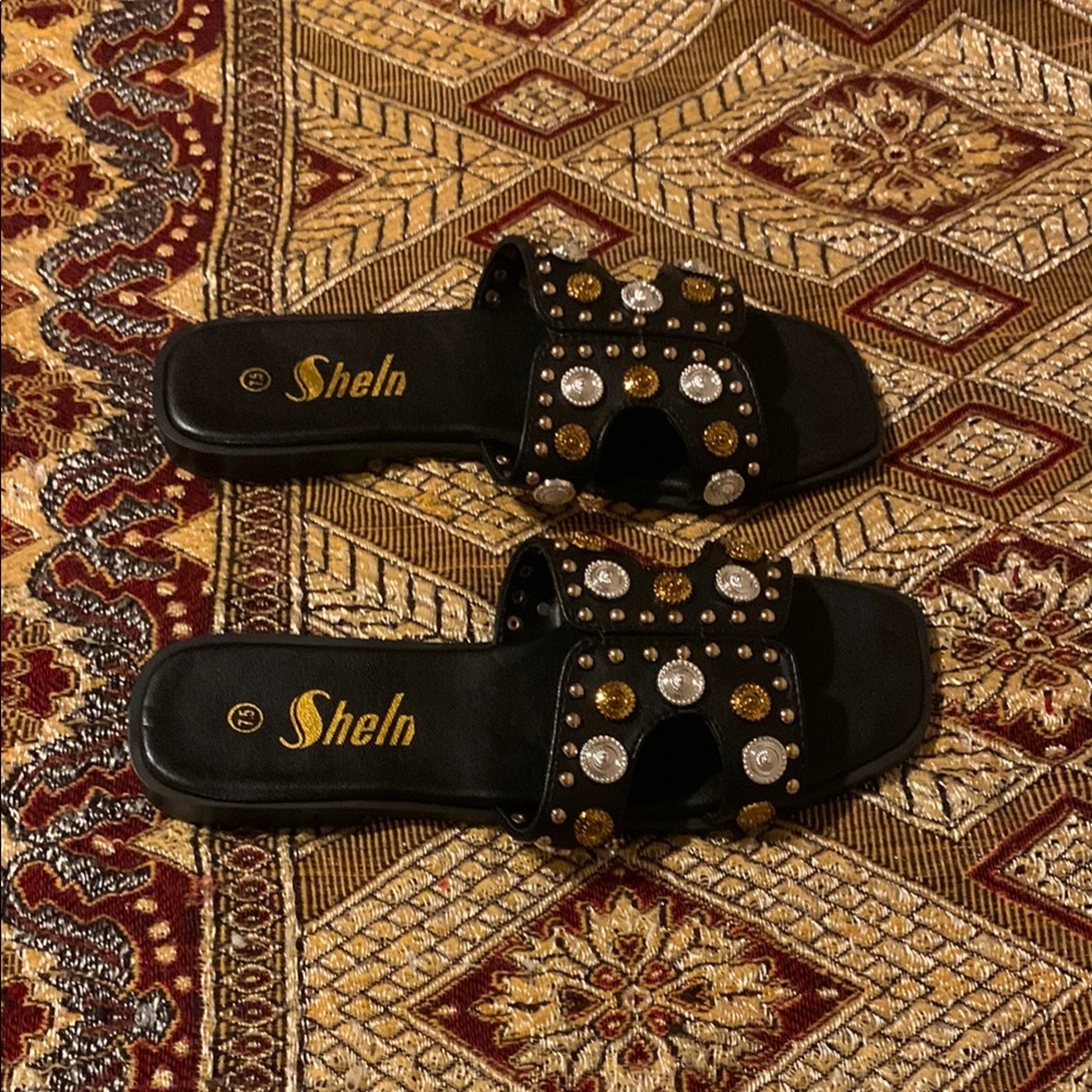 NWOT SHEIN Black and Gold Embellished Sandals - Picture 4 of 5